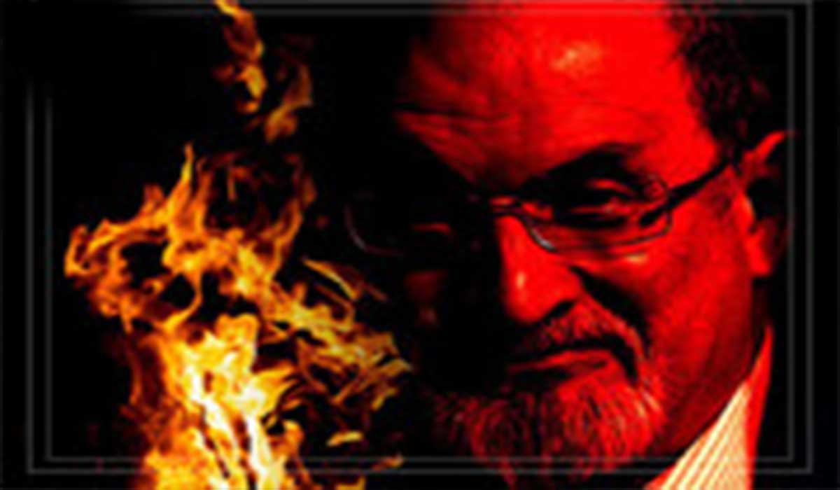 حکم امام خمینی(ره) برای سلمان رشدی