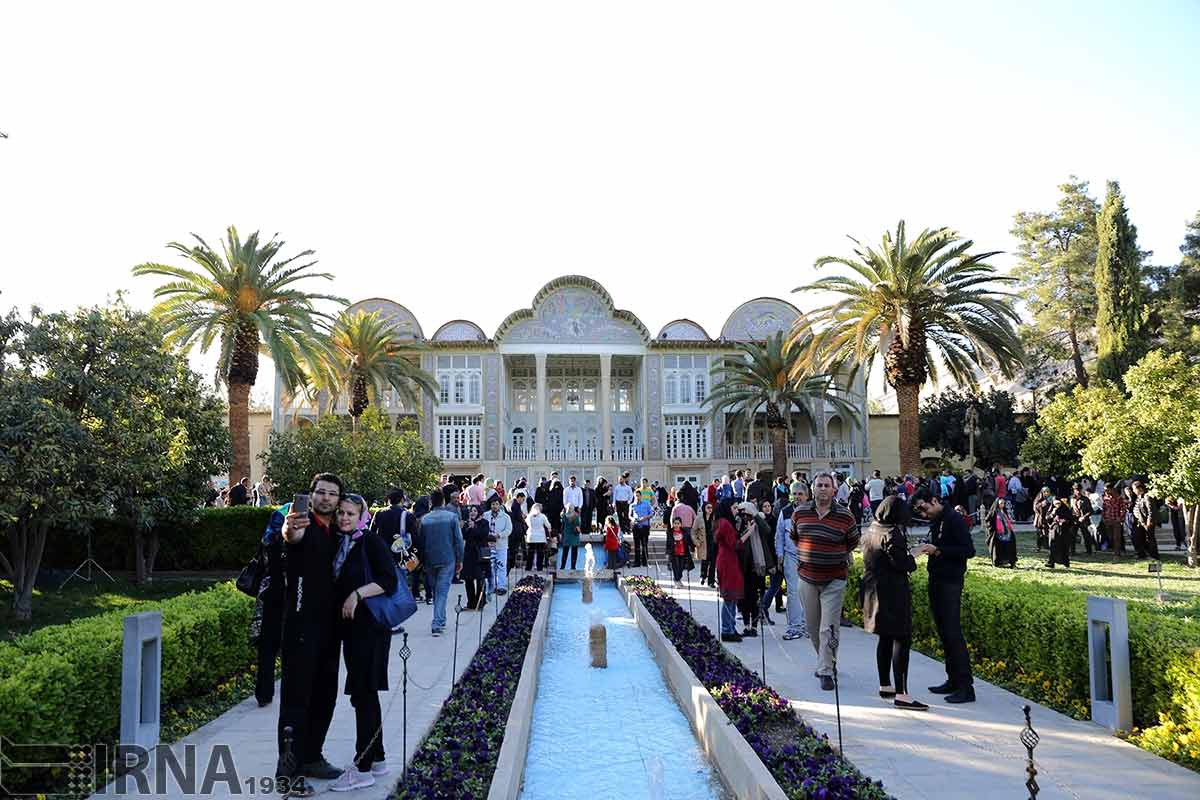 اقدام زیبای باغ ارم شیراز برای حجاب