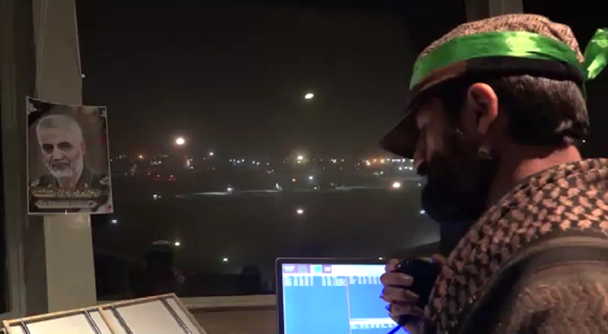 کنترلرهای تقرب و برج مراقبت فرودگاه مهراباد در زمان ورود پیکر مطهر سردار سلیمانی به آسمان تهران