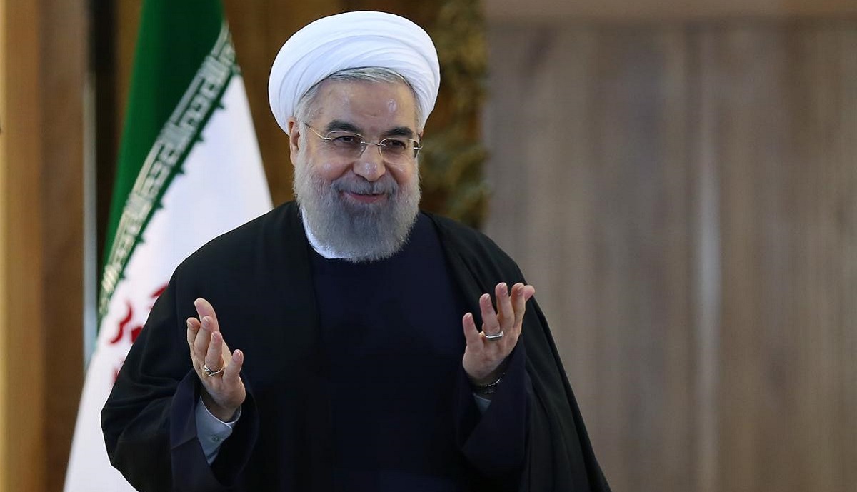 واکنش جالب وزیر ارتباطات برای هدیه روحانی به خبرنگاران