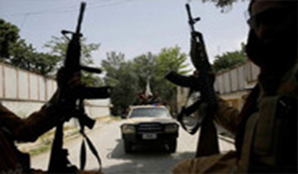 رژه طالبان با تسلیحات نظامی آمریکا