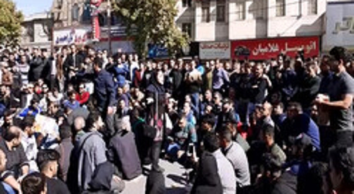 تجمع‌کنندگان خرم‌آبادی / به ضدانقلاب فرصت نمی‌دهیم!