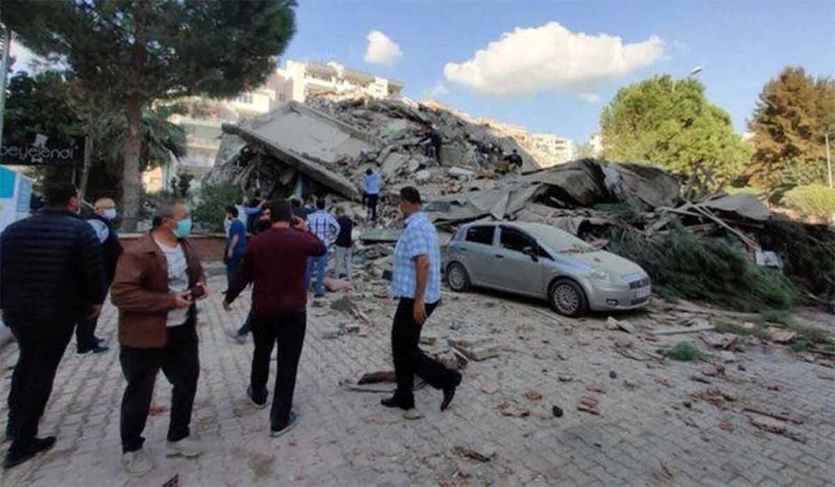 شهادتین گفتن مرد ترکیه ای در هنگام زلزله!