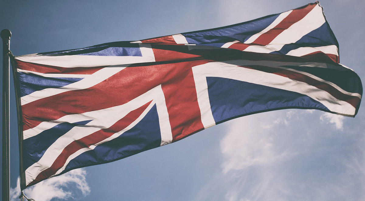 برچیدن پرچم انگلیس توسط اتحادیه اروپا