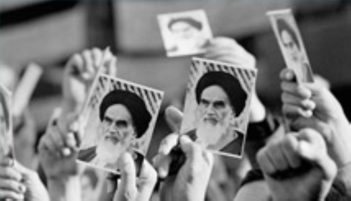 خاطره آیت الله طیب از ورود امام خمینی به ایرانی