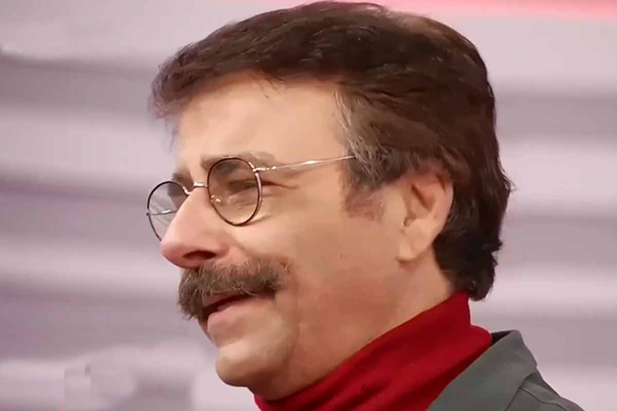 اجرای زنده آهنگ قدح توسط علیرضا افتخاری