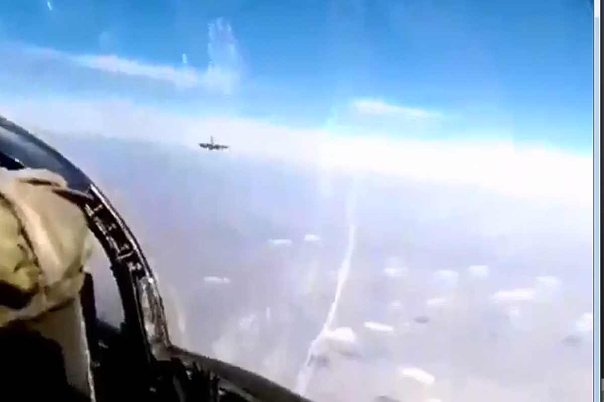 شاهکار خلبان ایرانی در مواجهه با جنگنده آمریکایی