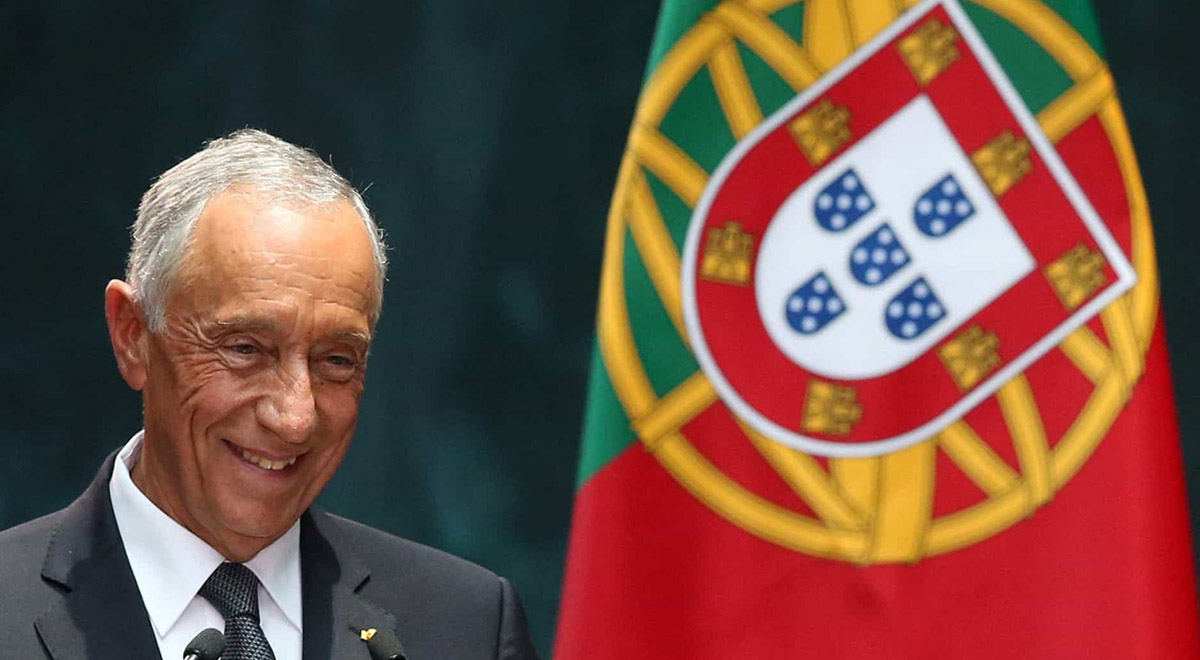 ساده زیستی رئیس جمهور پرتغال، بدون محافظ با شلوارک و ماسک!