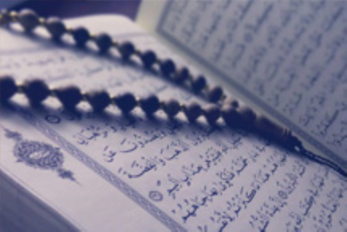 استاد پرهیزگار: انس با قرآن