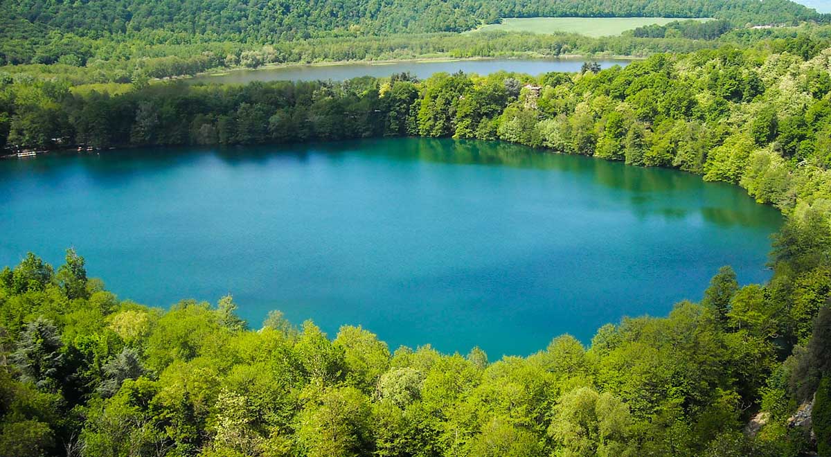 طبیعت زیبا دریاچه مونتچیو در میان استان‌های باسیلیکاتا و ماترا ایتالیا