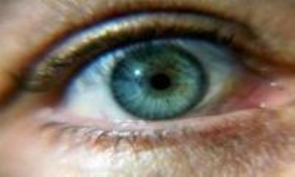 خطر نابینایی با تکرار "تب خال" چشم