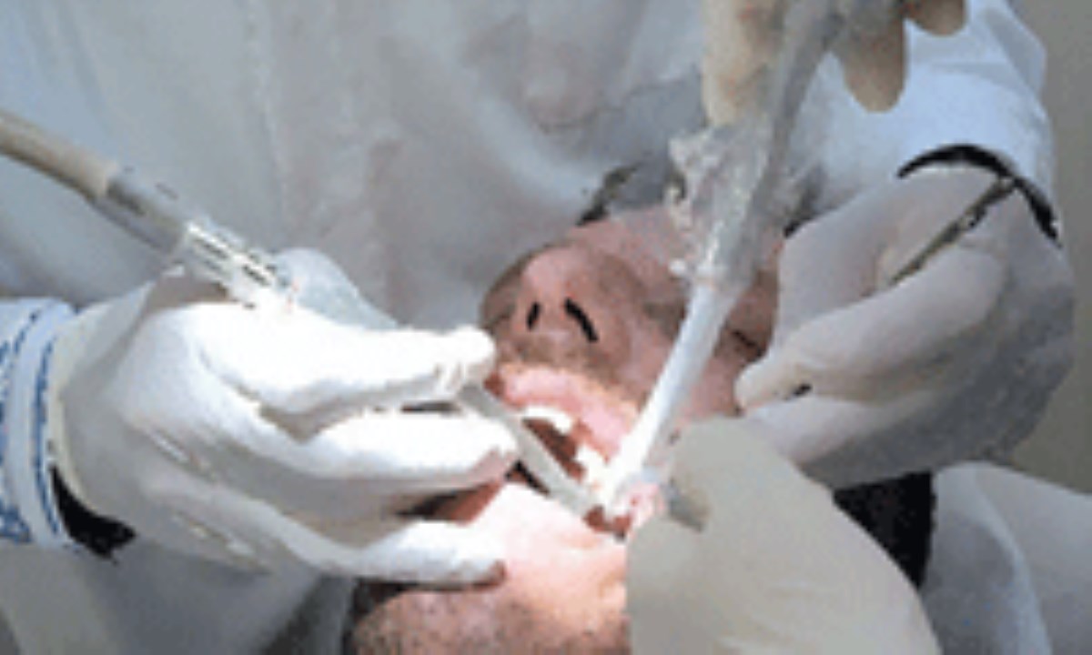 جایگزین نکردن دندان‌های از دست رفته باعث تحلیل استخوان‌ فک می‌شود