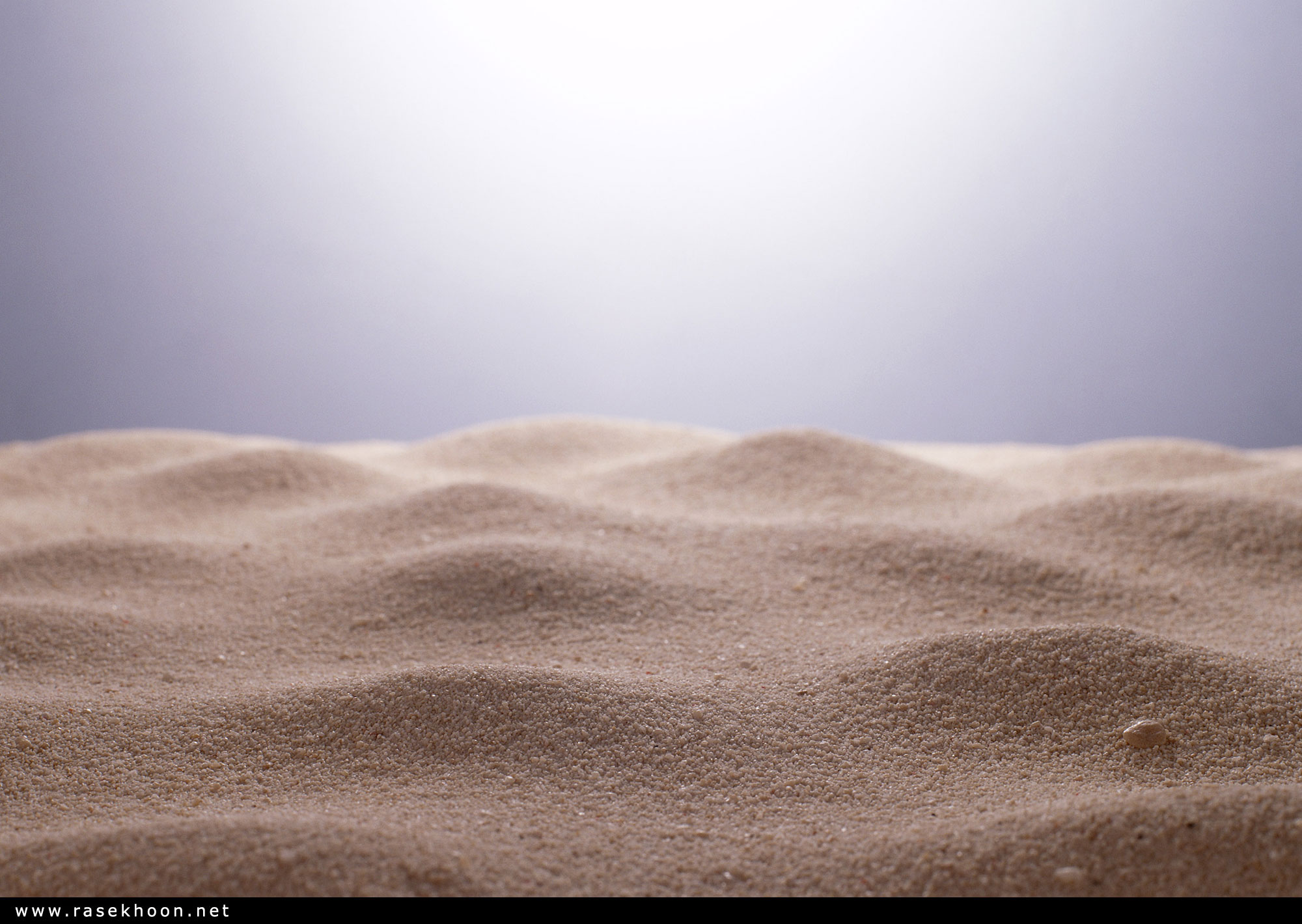 Коричневый песок