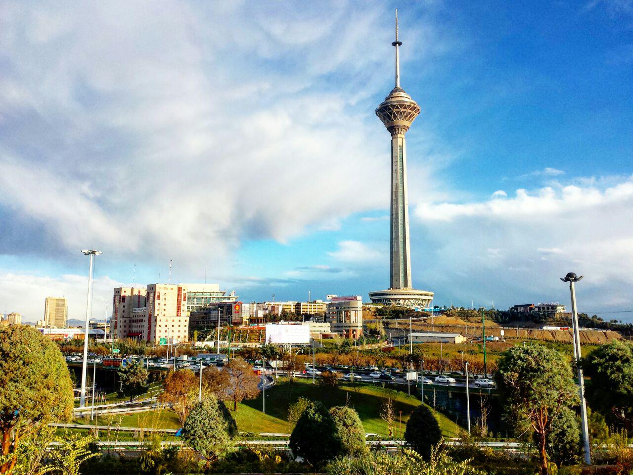 عکس نوشته تهران برج میلاد