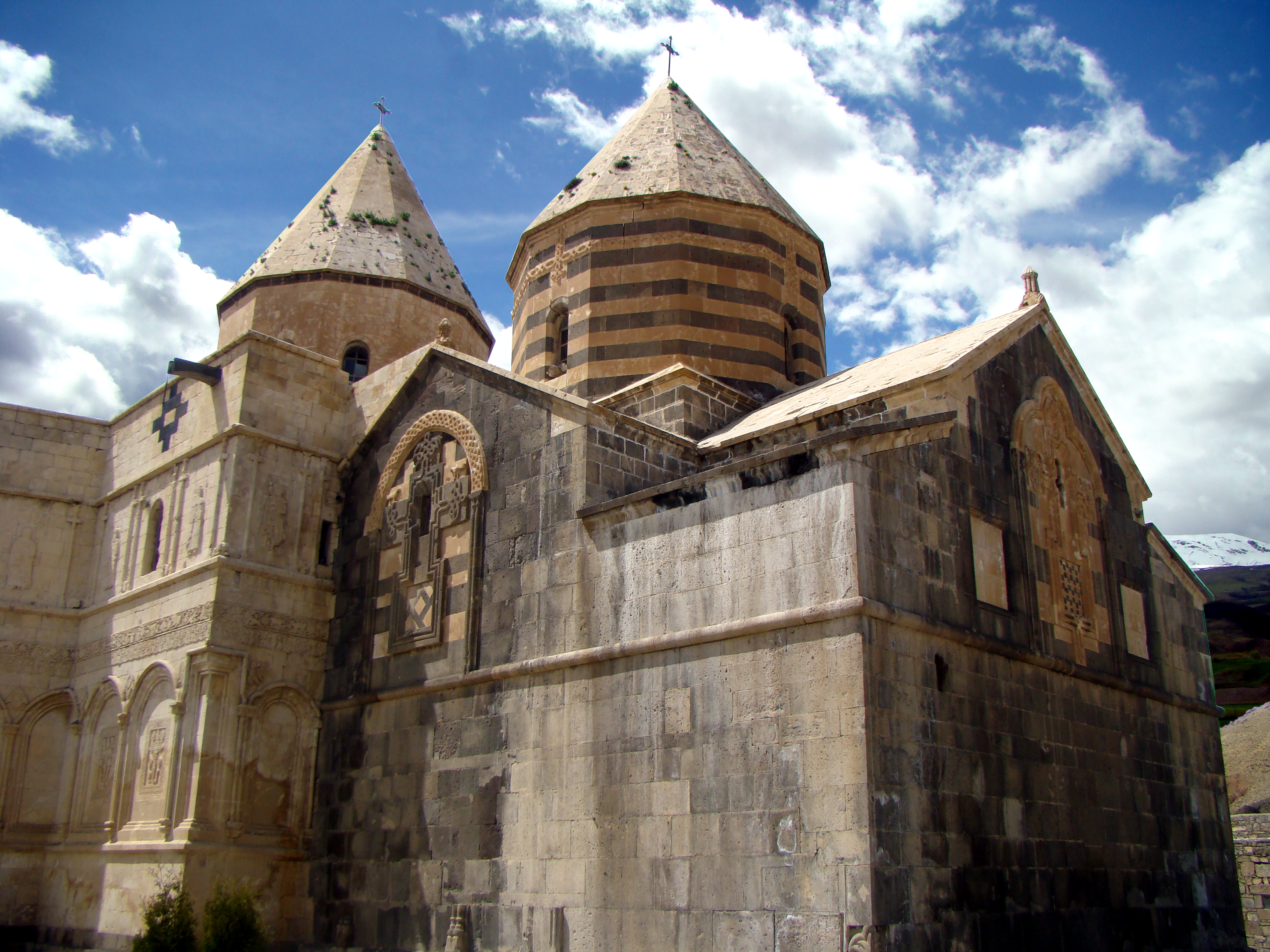 کلیسای تادئوس مقدس