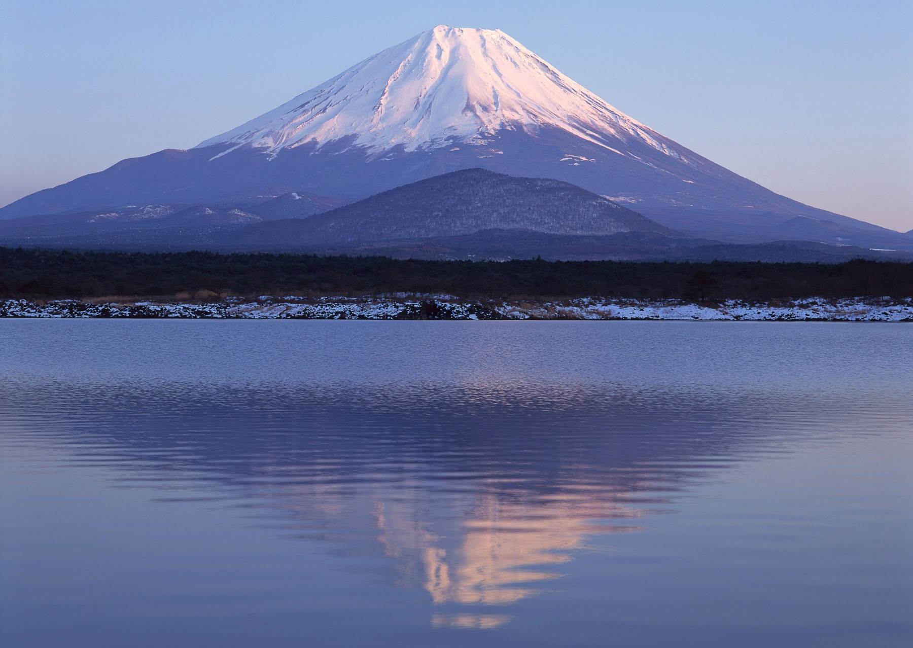 Фудзияма затон. Гора Фудзияма в Японии. Фудзи Япония Священная гора. Гора Фудзи (остров Хонсю). Достопримечательности Японии гора Фудзи.