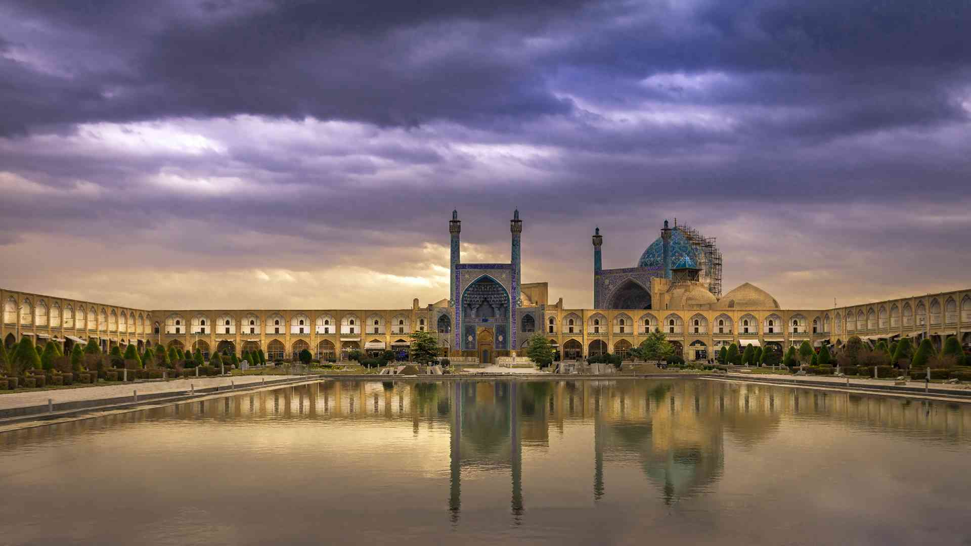 عکس مسجد امام اصفهان در شب
