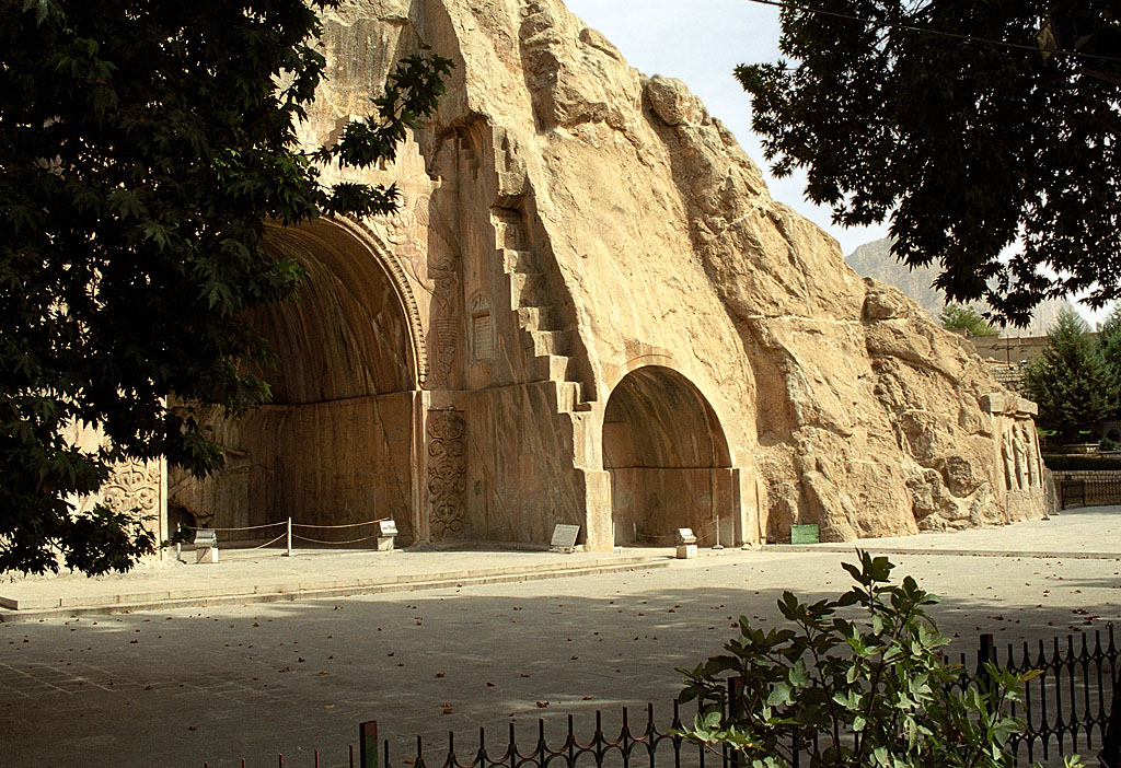 طاق بستان