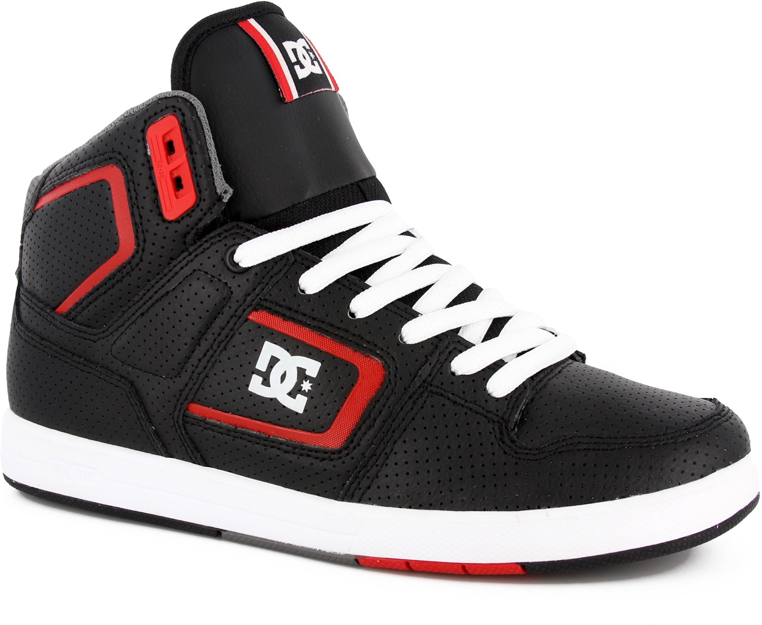 Шузы. DC Shoes шузы эмо. DC Shoes 2007. DC Shoes Skateboarding. Шузы track2.