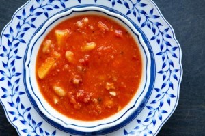 طرز تهیه غذای ملل سوپ گوشت با گوجه فرنگی ولوبیا (امریکایی)