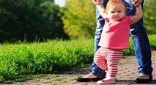 کودک از چه زمانی شروع به راه رفتن می کند؟