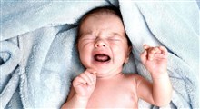 چرا گریه نوزادان بدون اشک است؟