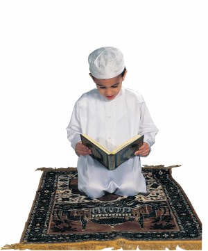 آیا باید کودکی را که نماز نمی خواند تنبیه کرد؟