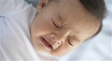 والدین چگونه متوجه شوند که بیماری کودک تنها یک سرماخوردگی ساده است و نیازی به مصرف آنتی بیوتیک نیست؟