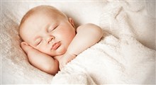 آیا خوابیدن نوزاد در طول شب در میزان تولید شیر مادر خللی ایجاد نمی کند؟