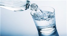 آیا نوشیدن آب تاثیری بر کاهش وزن دارد؟