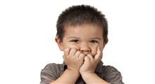 بررسی علل بوی بد دهان در کودکان و نوزادان