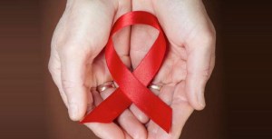 بیماری ایدز چیست و علائم آن چه میباشد؟