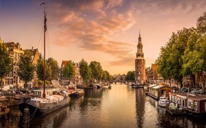 آمستردام ؛ بهترین نمونه فرم خاص شهرهای هلند