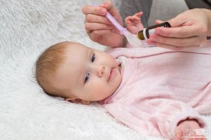 عوارض و موارد مصرف قطره متوکلوپرامید برای نوزادان