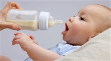تغذیه نوزاد با شیر مادر و شیر خشک