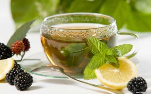 ۱۰ خاصیت اثبات‌شده عصاره چای سبز برای سلامتی و کاهش وزن