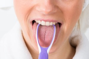 راه هایی برای کشتن باکتری دهان و رفع بوی بد دهان