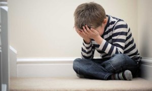 آشنایی با نشانه های افسردگی در کودکان