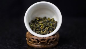 ۱۰ خاصیت درمانی و عوارض چای اولانگ