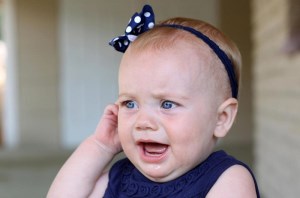 علائم عفونت گوش در کودکان چه می باشد؟