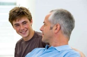 راهکارهایی ساده برای بهبود روابط والدین با پسران نوجوان
