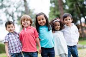 رفتارهای اجتماعی کودک از تولد تا 8 سالگی