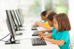 نقش فضای مجازی-اینترنت در بلوغ زودرس کودکان