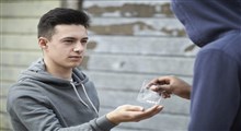 عوامل و زمینه های اعتیاد به مواد مخدر در نوجوانان