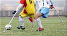 مهارت حیرت‌انگیز پسر  فوتبالیست با یک پا