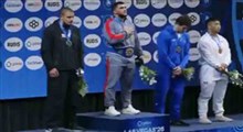 آزادکاران پرچم ایران را در آمریکا به اهتزاز درآوردند