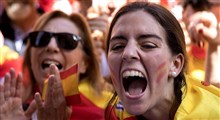 حمله مردم اسپانیا برای شخم زدن فروشگاه
