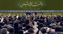 لحظه ورود رهبر انقلاب به حسینیه امام خمینی(ره)