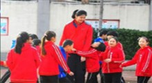 قد عجیب دختر 14 ساله بسکتبالیست چینی