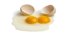ساخت تخم مرغ دو زرده!